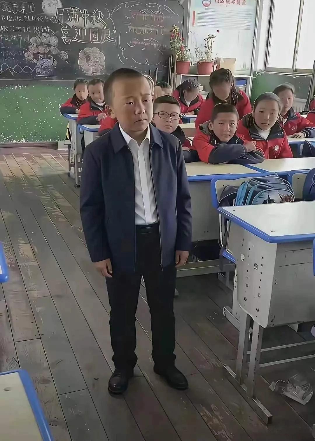 这个老小孩长大了适合干什么工作？