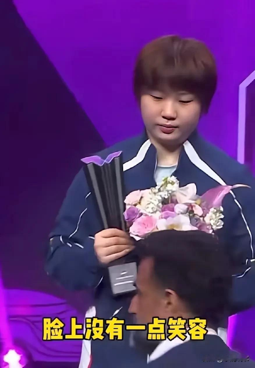 没了孙颖莎王曼昱，
女乒真的让人捏把汗
 
看完最近的比赛，很多人都在感慨，老将