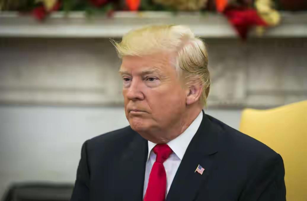 特朗普沉默24小时，高市被曝“服软”？

一通电话后，她立刻对华改口！

高市早