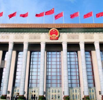 这些年国际局势一直不太平，地区冲突时有发生，很多普通老百姓也越来越关心国家发展和