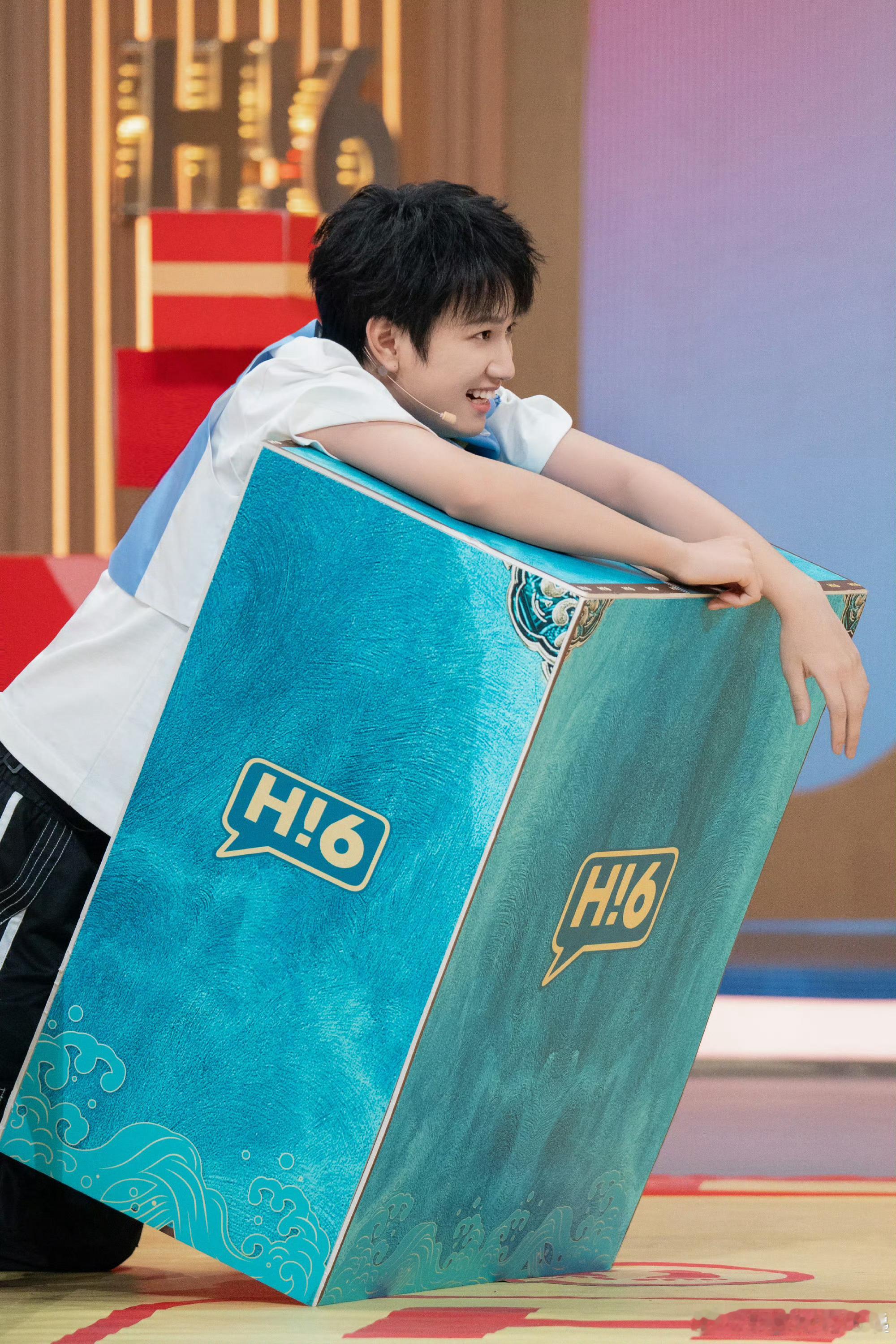 敖子逸以真心换伤心罗云熙敖子逸在《水龙吟》是好兄弟，但是在好六真心换伤心，罗云熙