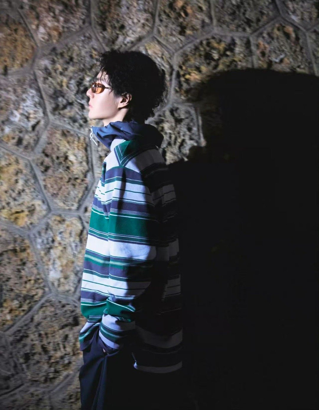 王一博上身秋冬超季王一博走进自然王一博上身秋冬超季，好看，真是太棒了 