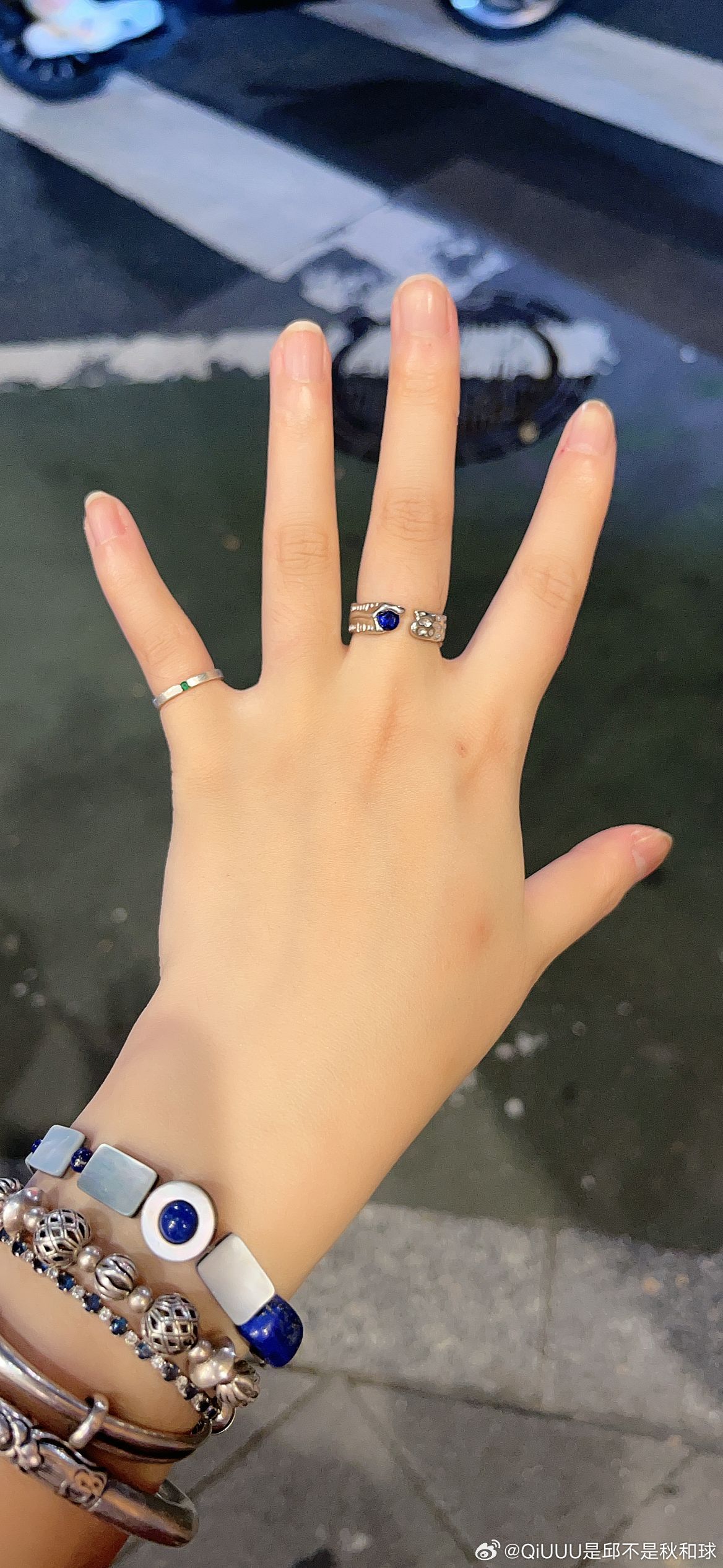 对新戒指一见钟情💘店家放在最显眼位置卖了几个月，都准备收起来自己戴了结果被我一