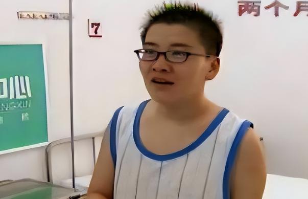 “女变男，国内首位公开身份跨性别者！”

宁夏吴忠，耿子原来的名字叫耿兰俊，打小