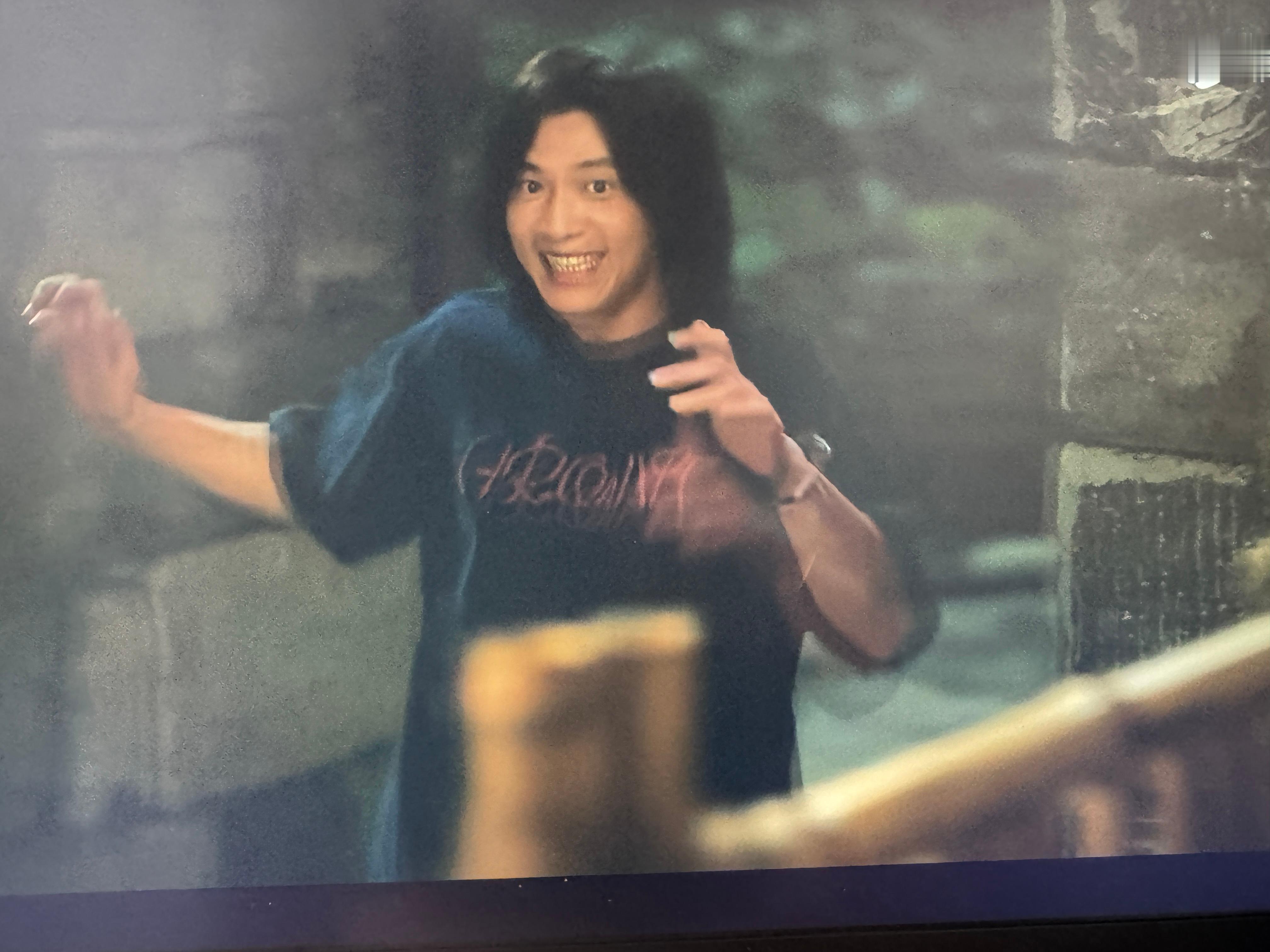 打开了这个小芳hhhhh到了爱看家长里短的年纪了 这剧还挺好玩的😂 
