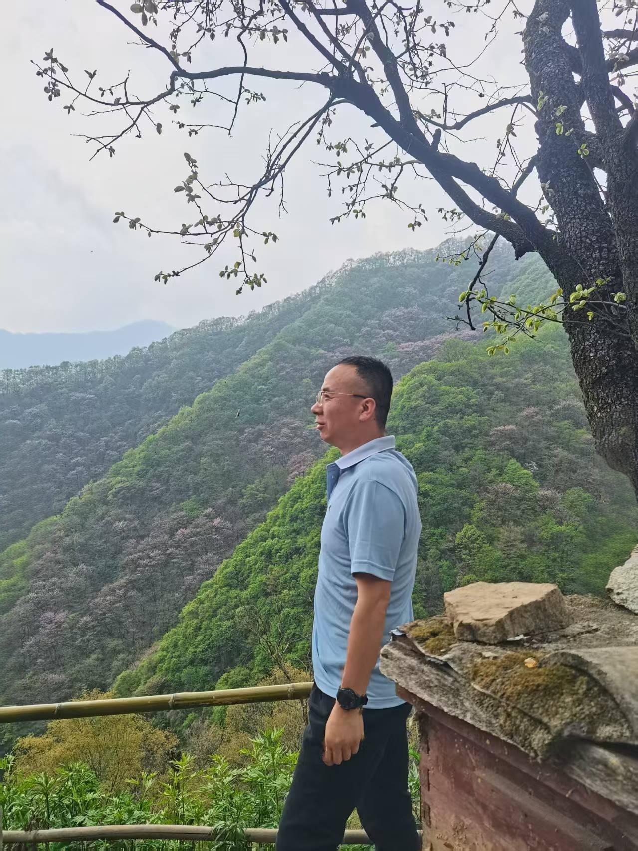 停更一段时间，特此告知，希望大家理解，望所有人都顺利，健康，平安。等到六月再更新