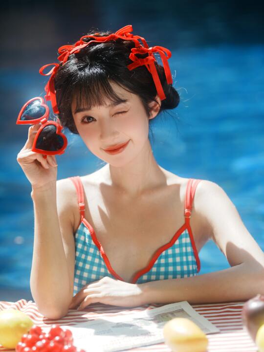 存一些夏日泳池拍照姿势🧊