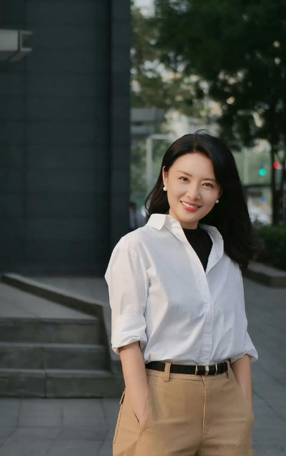 周涛这段发言我都有点智性恋了 被周涛的发言治愈了！谈生命的顽强与美好向往，字字有