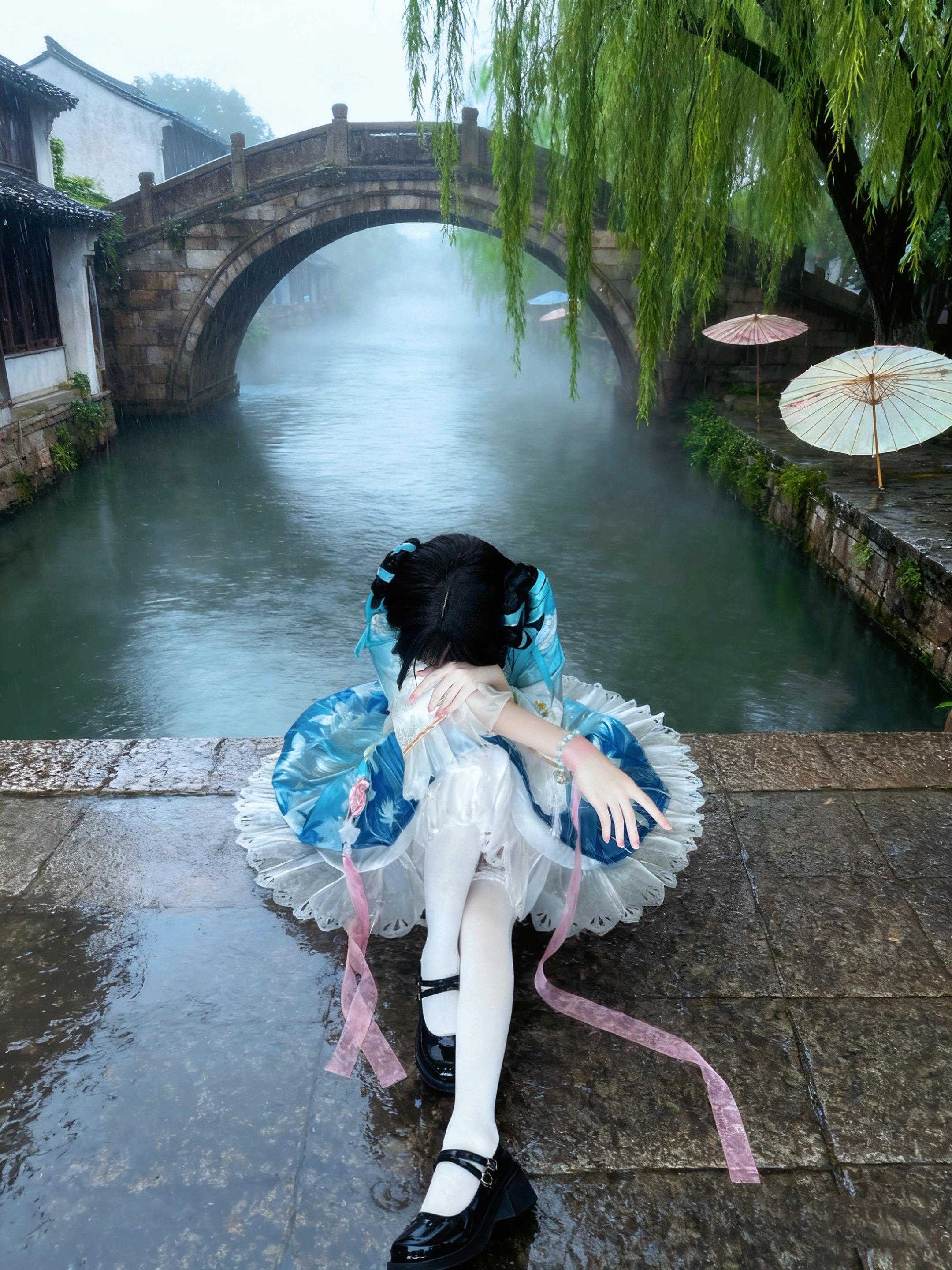 二十四桥的月亮又照着谁的心事？