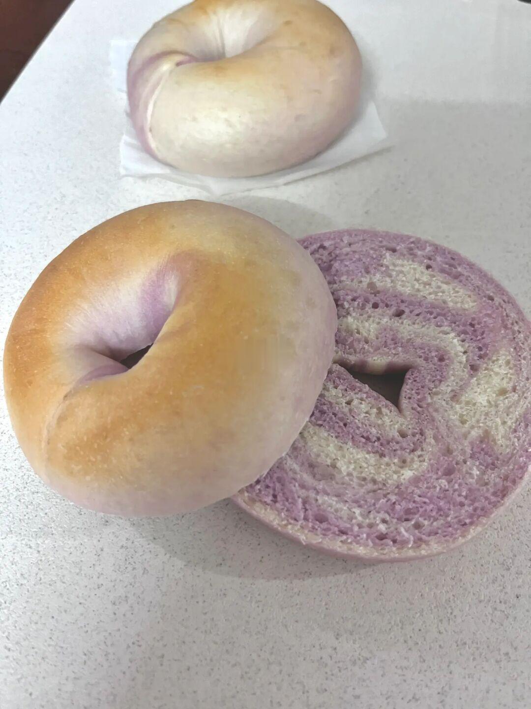 梦幻渐变💜🤍贝果🥯