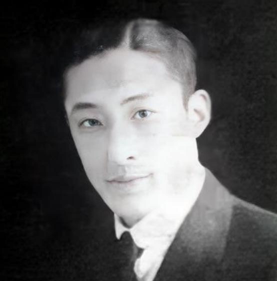 1945年，一个“汉奸”提着十亿现金和上百根金条投奔新四军，两位将领当场愣住，这