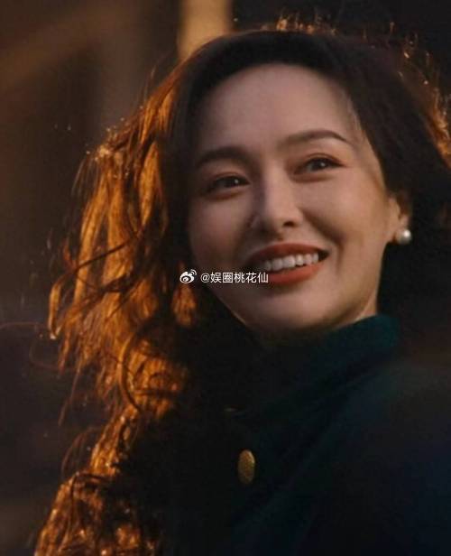 在一众演员里，最让人觉得惋惜的莫过于唐嫣。一部剧打磨三年，同组的胡歌拿下白玉兰奖