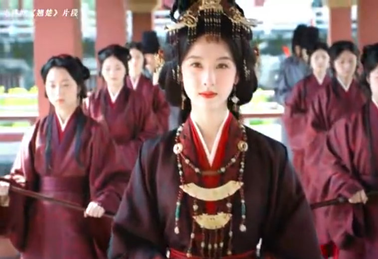 陈都灵从长月烬明杀到翘楚剧集翘楚 在风云变幻的权谋之中，楚朝绝不低头，她的每一次