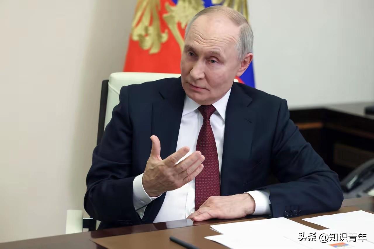 这局棋俄罗斯等了不止一天！美以对伊朗动手的同一时间，莫斯科的石油买家开始排队，军