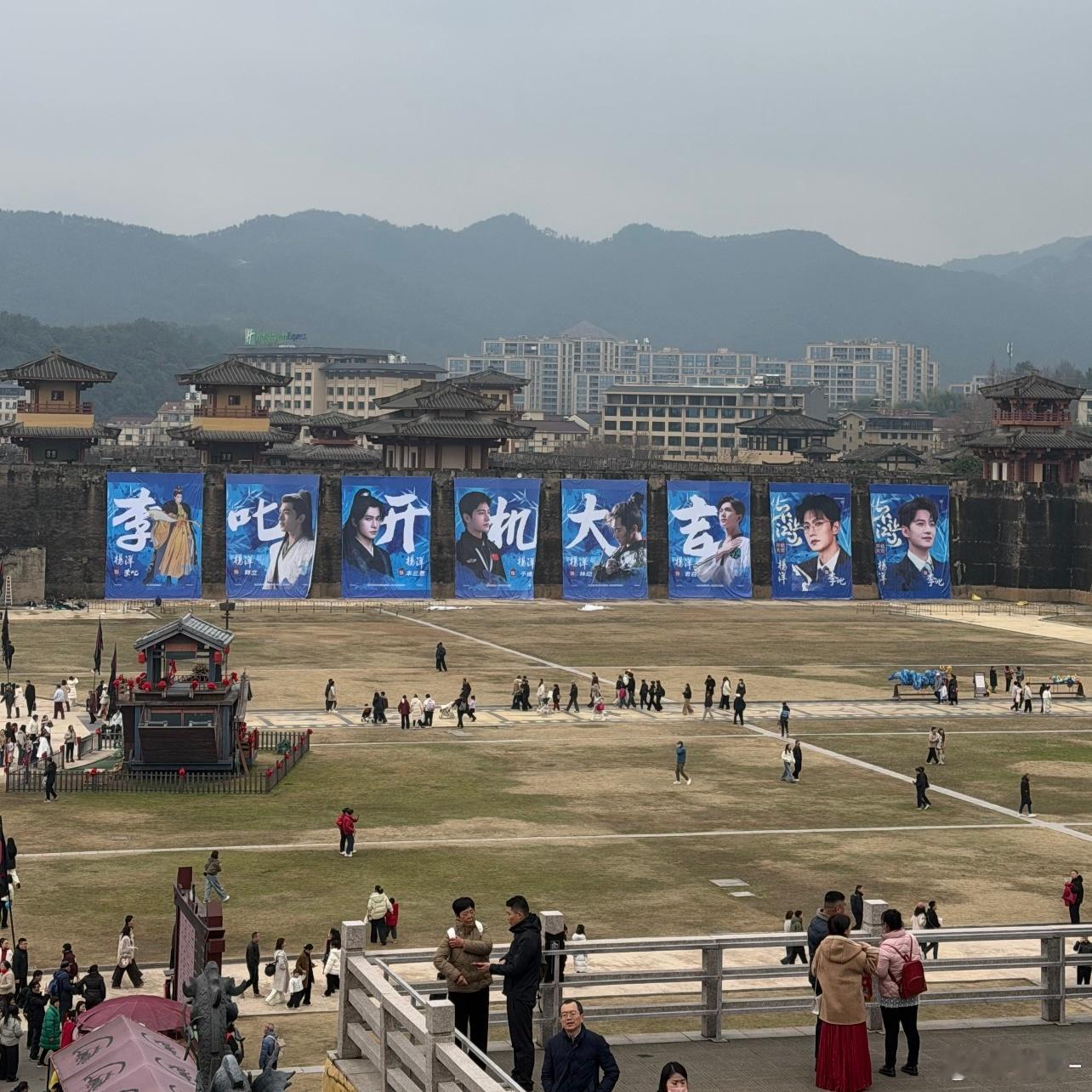 这就是一番大男主的待遇吗？全是他一个人的照片 