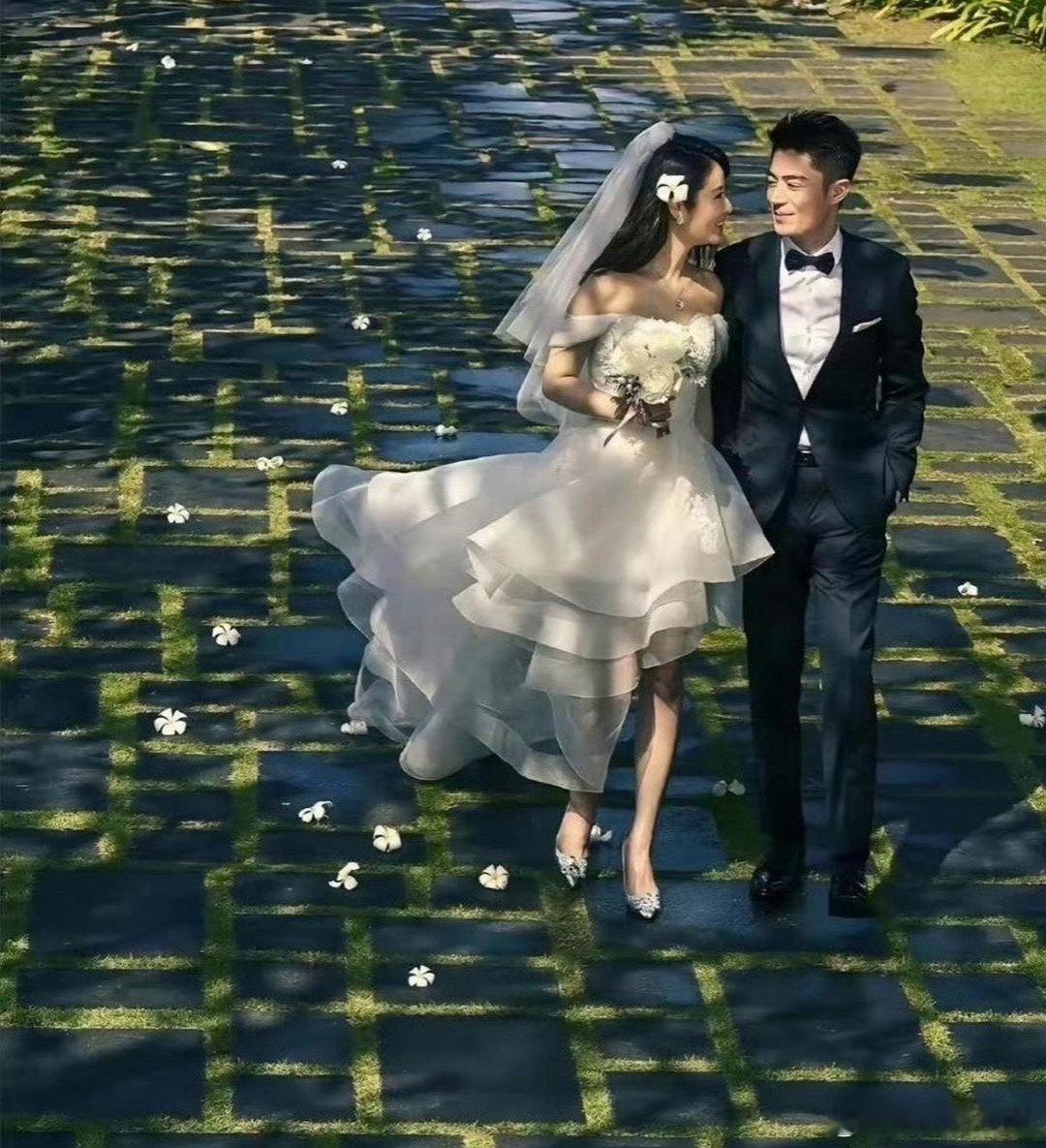 至今都封神的结婚照！ 