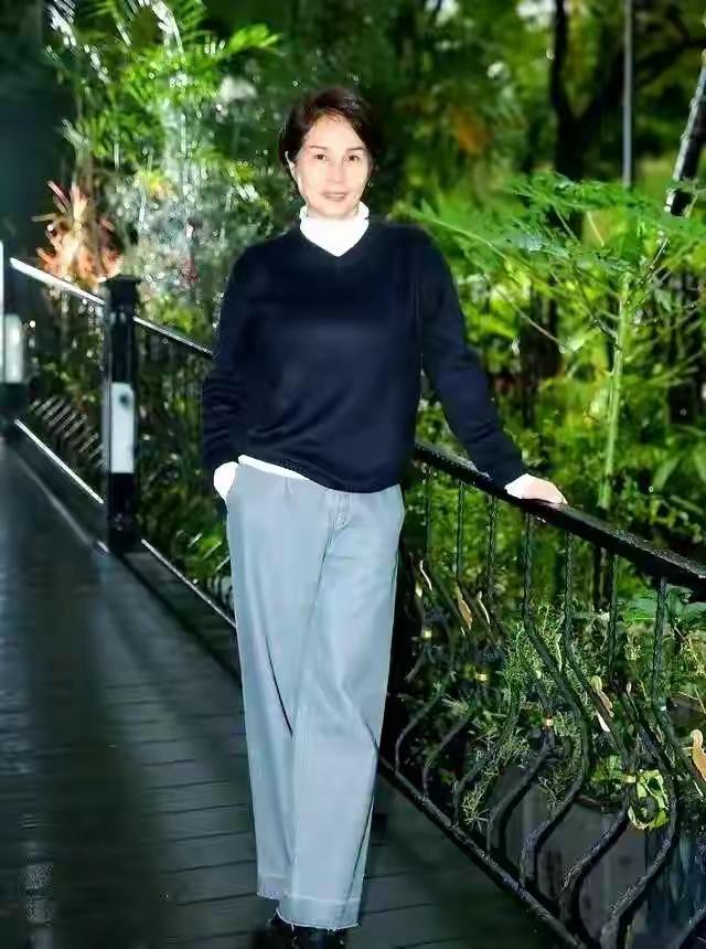 高金素梅涉嫌诈领助理费787万   北检建议量刑12年6个月
网友说，是黎明前的