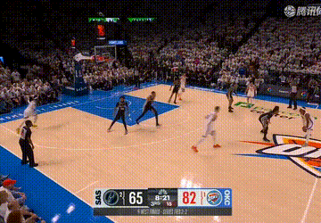 麦凯恩的接球三分！分差20分马刺vs雷霆NBA