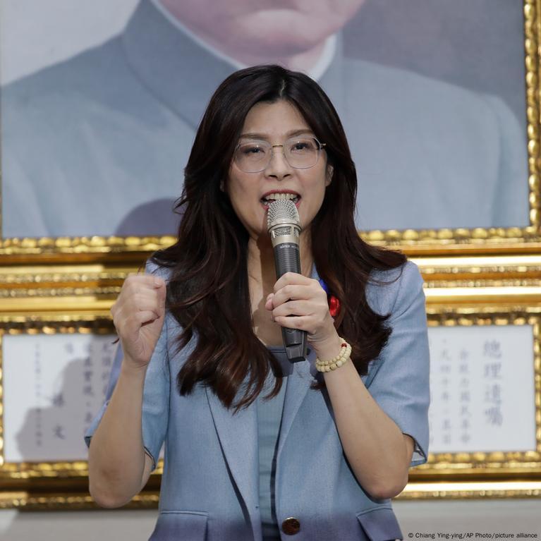 赖清德20日再次妄称，两岸不可能因接受“九二共识”、一中原则，就有办法得到和平。