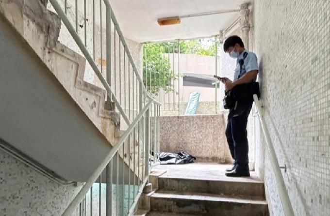 珍惜生命，今日（25日）早上9时24分，香港蓝田碧云道225号康盈苑一名女子由寓