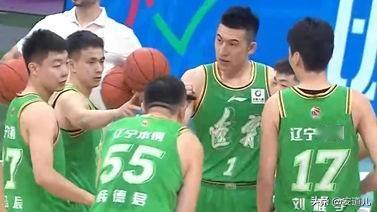 辽宁队7分大胜青岛队
北京时间 1 月 13 日，辽宁队在主场艰难战胜了青岛队。