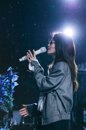 陈昊宇彩排照 陈昊宇泡泡岛彩排照曝光，舞台酷美灯光配合音乐节节奏，小眠状态炸裂，