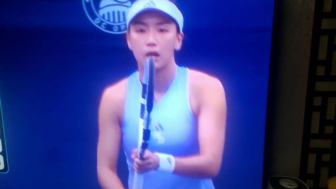 WTA500华盛顿站女单首轮，王欣瑜鏖战两盘力克本土新星
        北京时