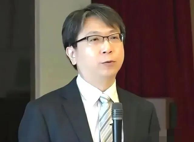 “台独”顽固分子沈伯洋都被大陆立案侦查了，居然还大摇大摆去韩国出差，连台安全部门