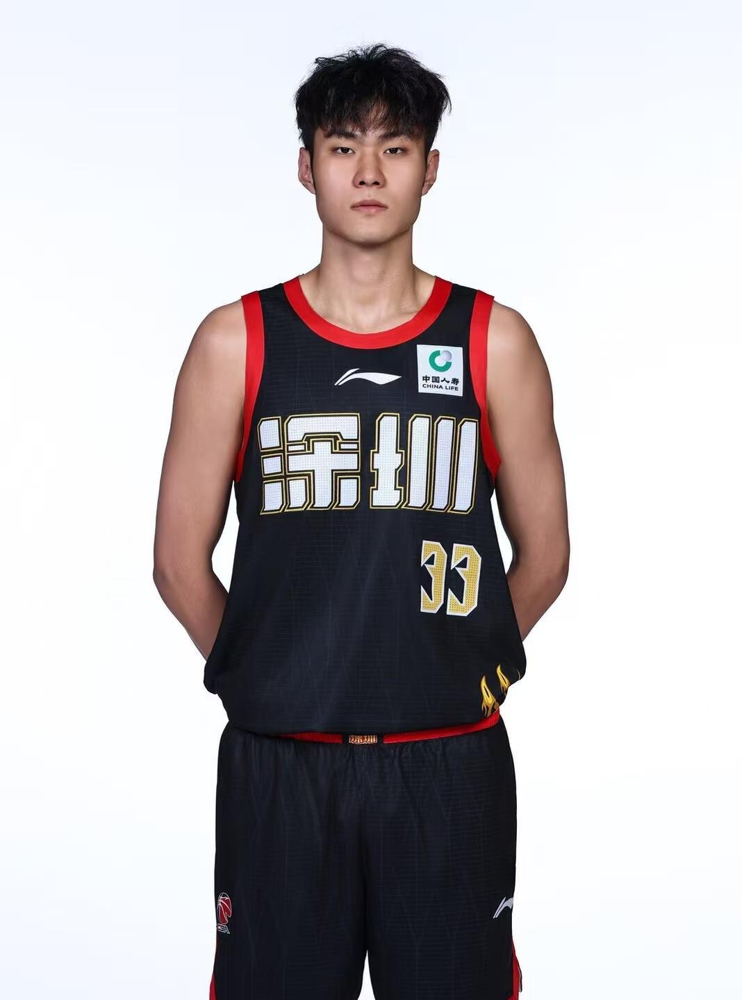 深圳半场打花广厦，广厦下半场战略放弃，王浩然狂砍32分生涯新高

CBA焦点战，