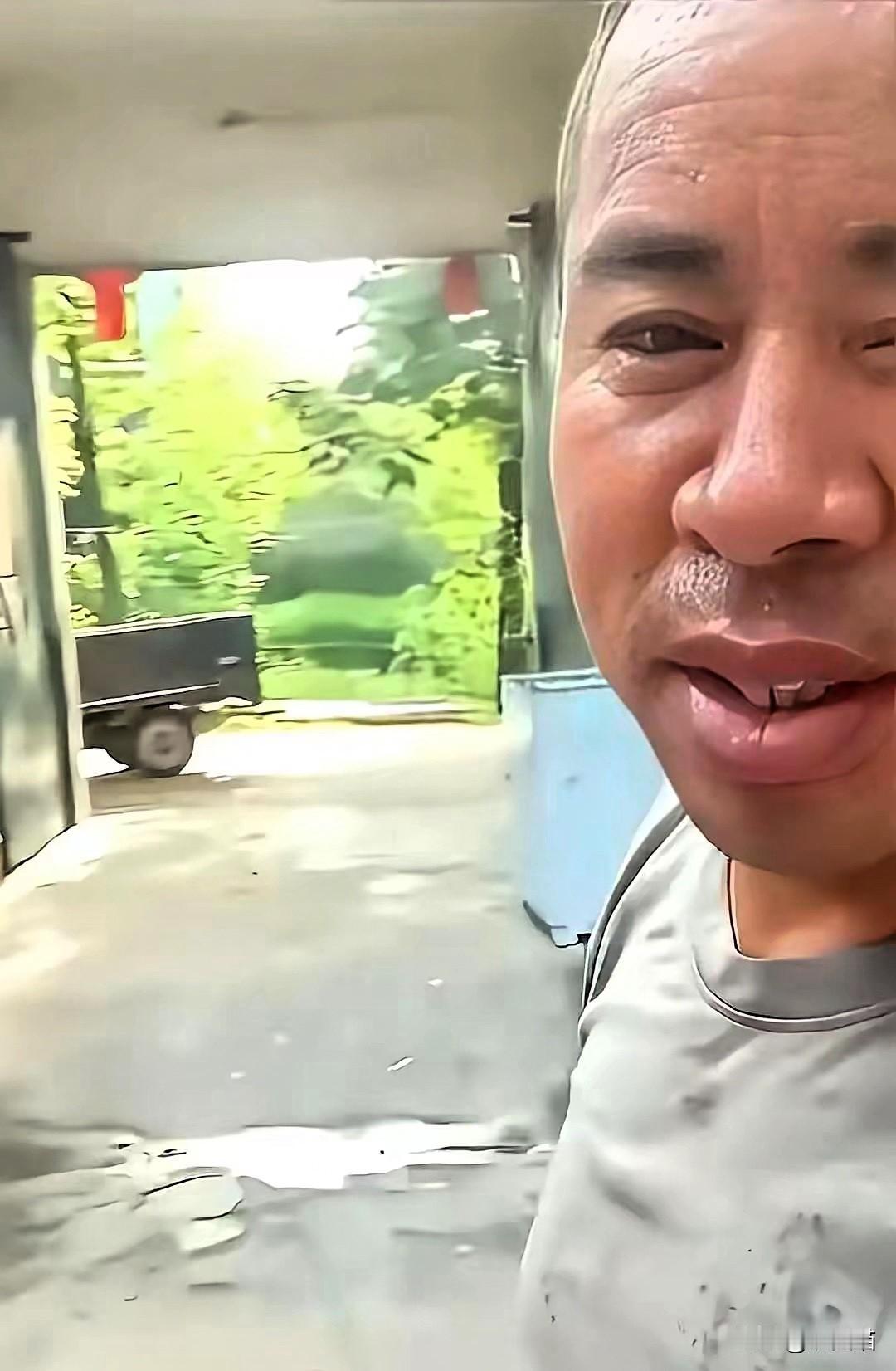 51岁，跑了10天，
还是没能跑出那个结局。可要说最难的一关，我倒觉得不是审判，