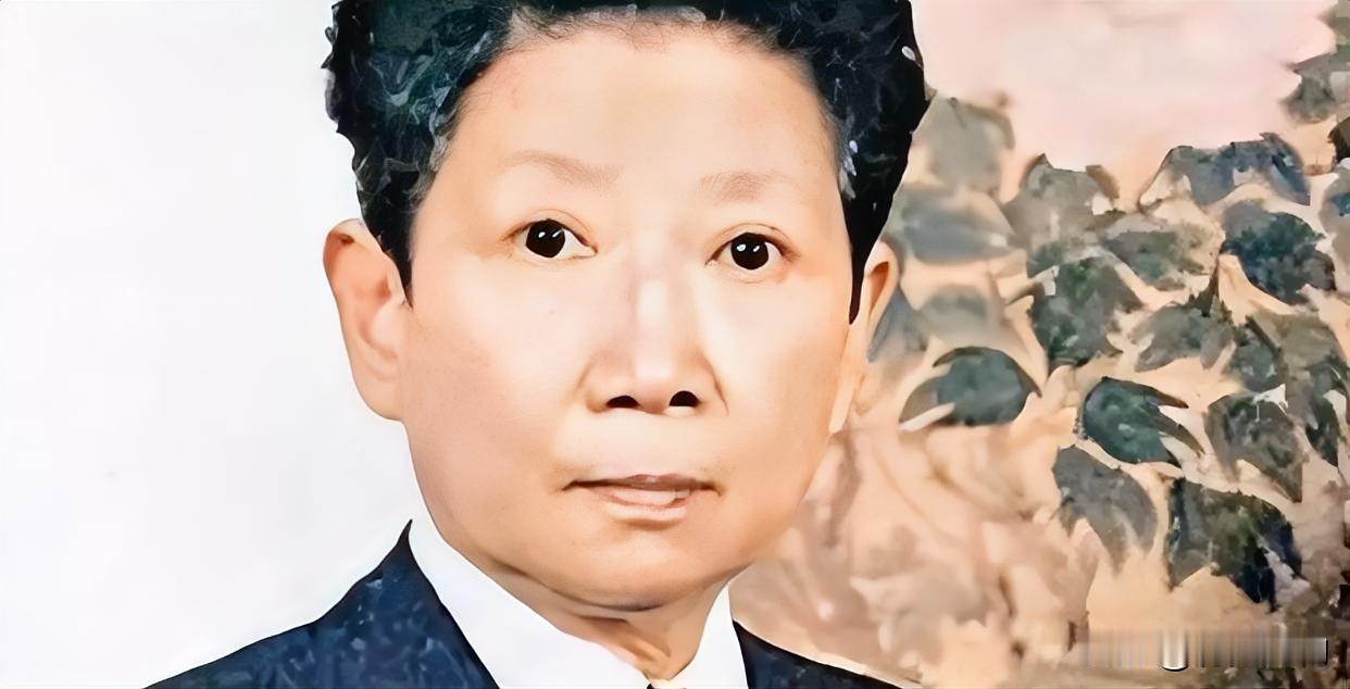 孔令伟，人称孔二小姐，是孔祥熙与宋霭龄的次女。她行事特立独行，常年男装打扮，终身