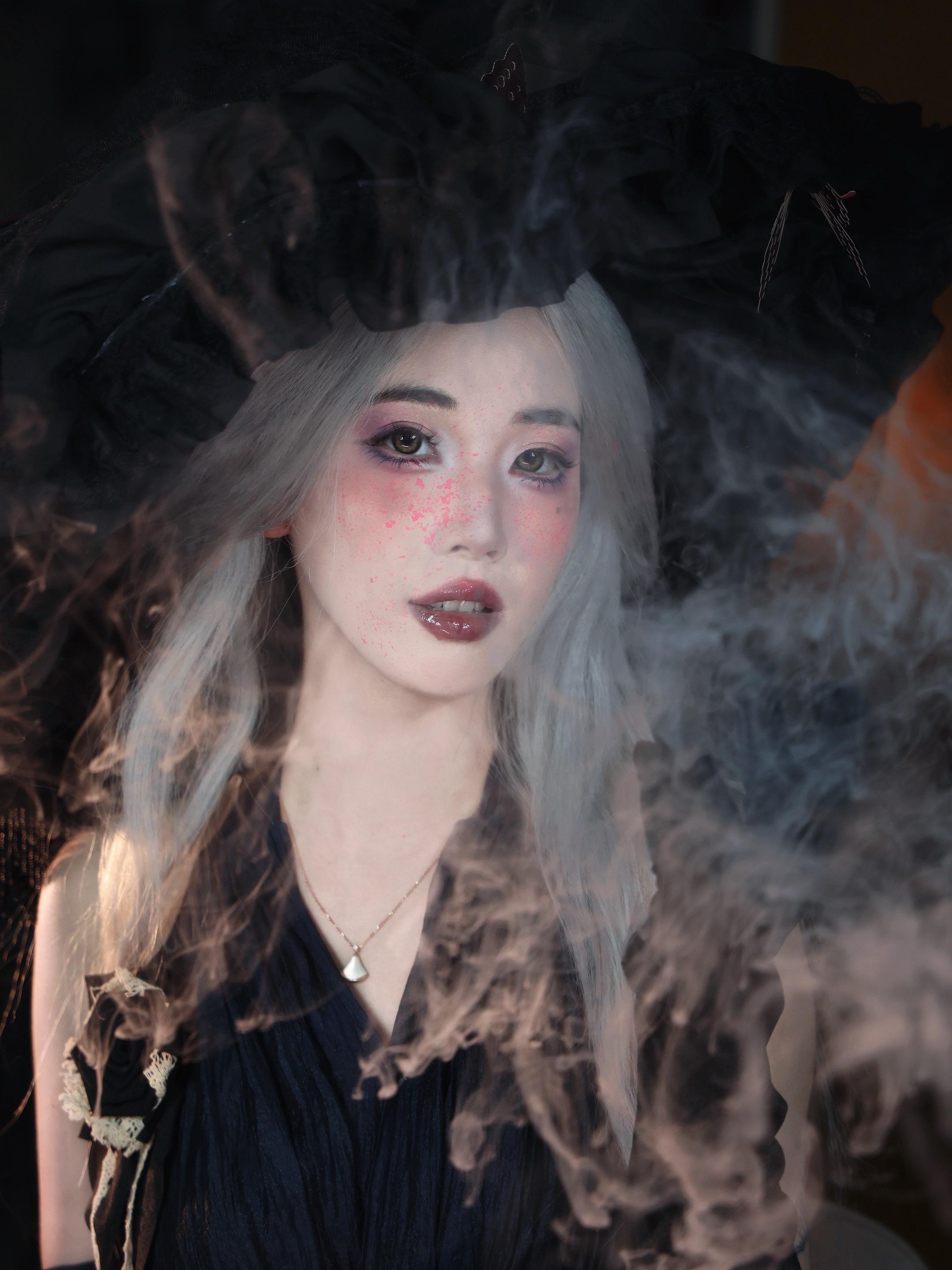 天黑请闭眼 女巫请睁眼