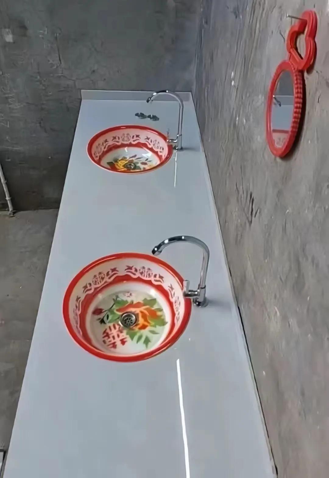 甲方要求全屋定制，预算很苛刻，不知道这样甲方是否满意。全屋定制