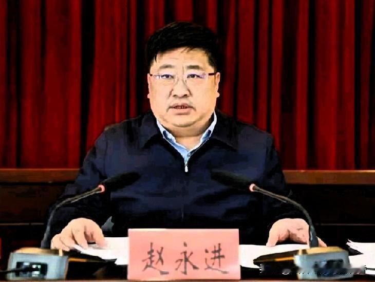 从基层科员干到县委主官！眼看高升却被查，贪心毁了一生仕途

夜深了，睡得正香，突