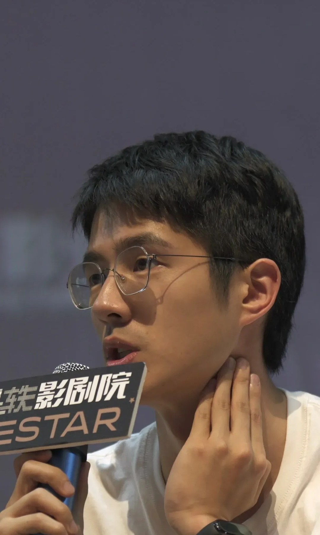 他应该很失落吧！从万人追捧到鸦雀无声，这个夏天，掉咖的不只有杨洋，还有刘昊然……