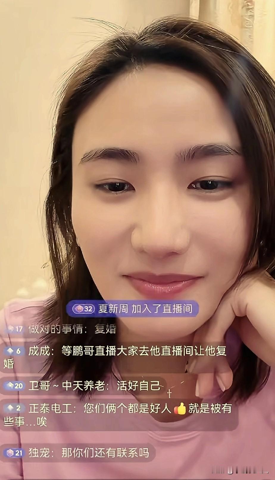 李亚鹏被催婚了，他前妻海哈金喜在直播的时候，大家的留言都是希望二人能够复婚，还说