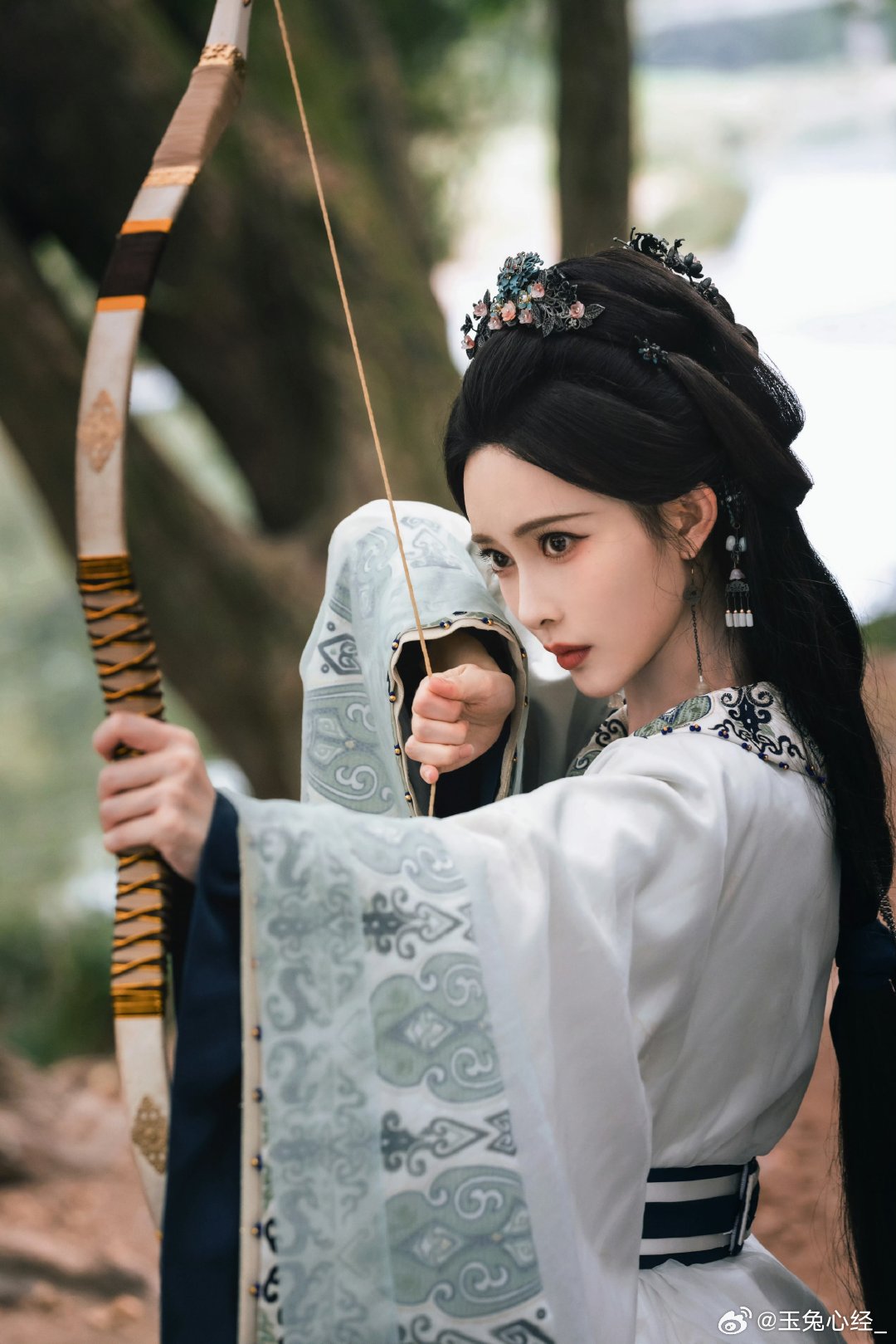百花杀孟子义为何与爆改饺子型人格百花杀 比起直白告白，更偏爱用行动表达心意，外冷
