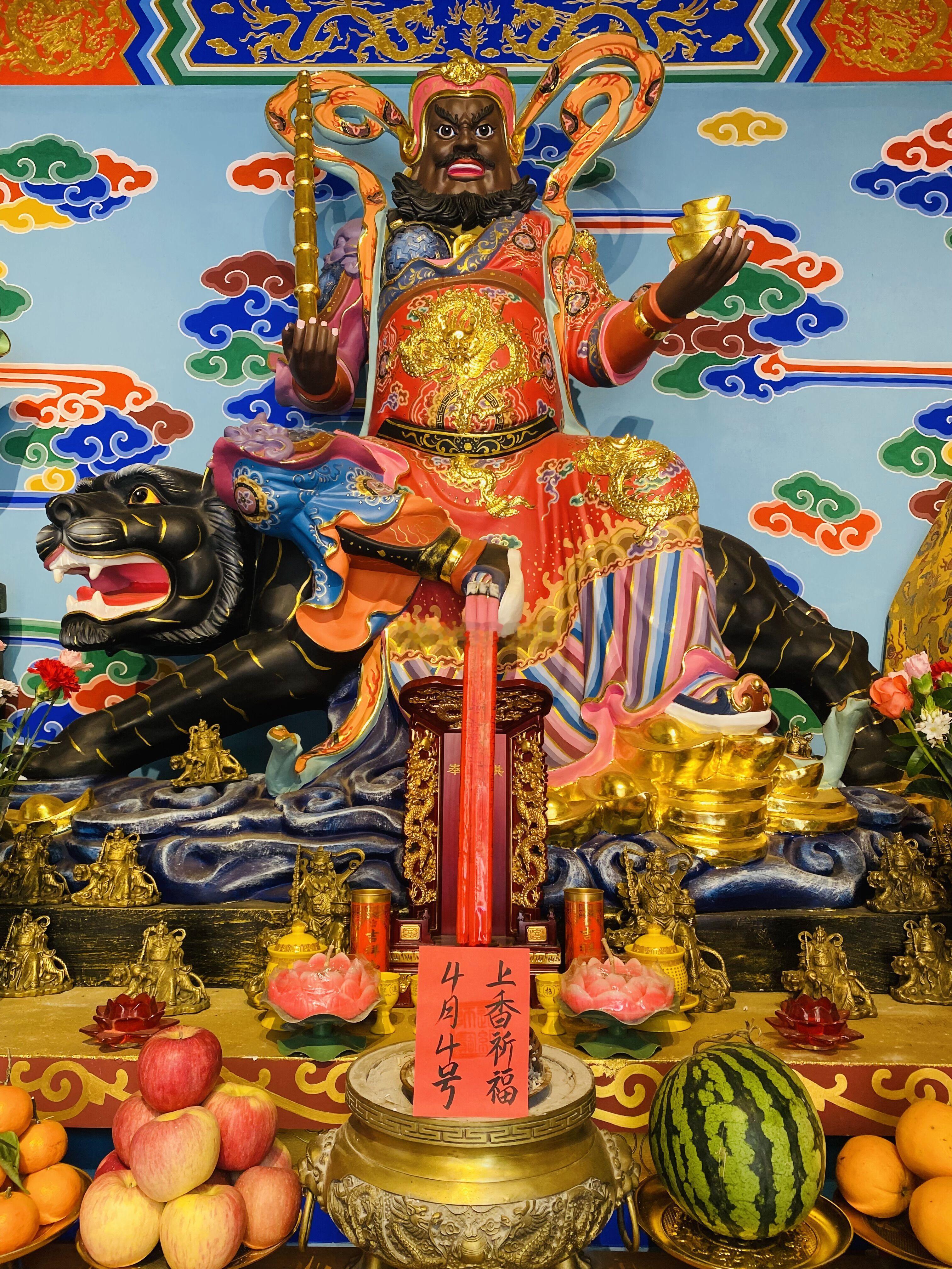 今日好运大吉日，你收获双倍好运的时刻已经到来，4月4号师父在财神殿为众粉加持福慧