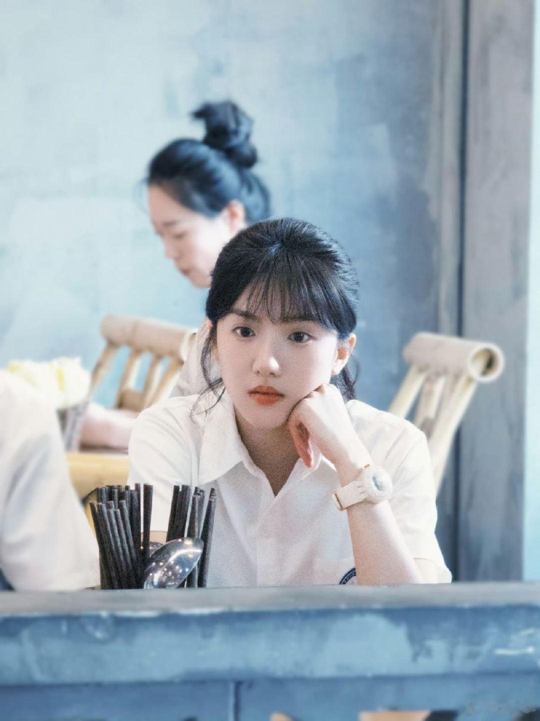 26岁的苏晓彤演16岁高中生 苏晓彤演的高中生很有少女感苏晓彤校服双马尾造型太亮