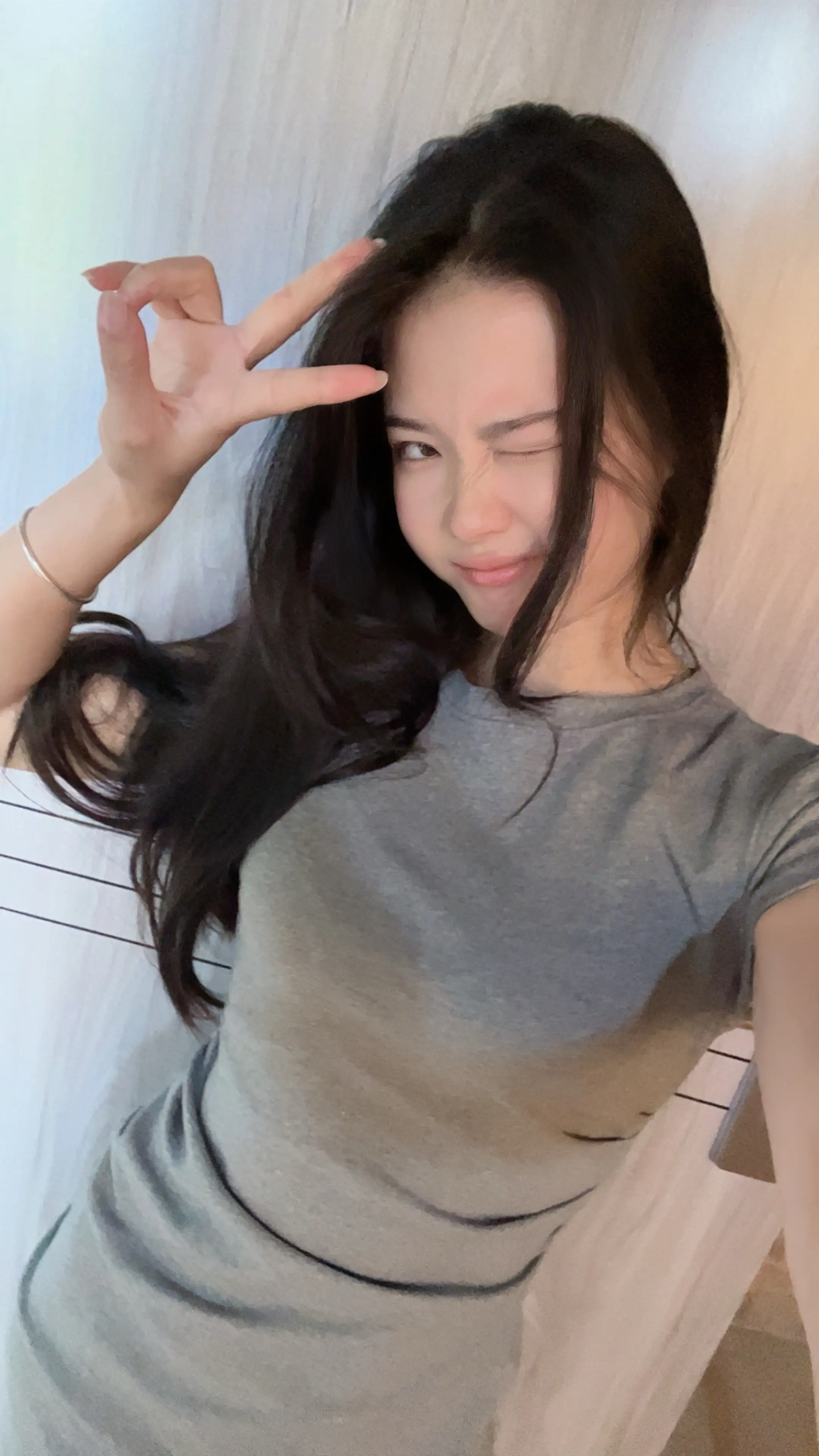 跟你说过多少遍，抱怨没用，抱我