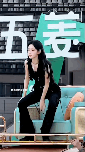 孟子义告诉你，帅是一种感觉！孟子义公主级别 孟子义眉眼 孟子义走红毯 孟子义身材