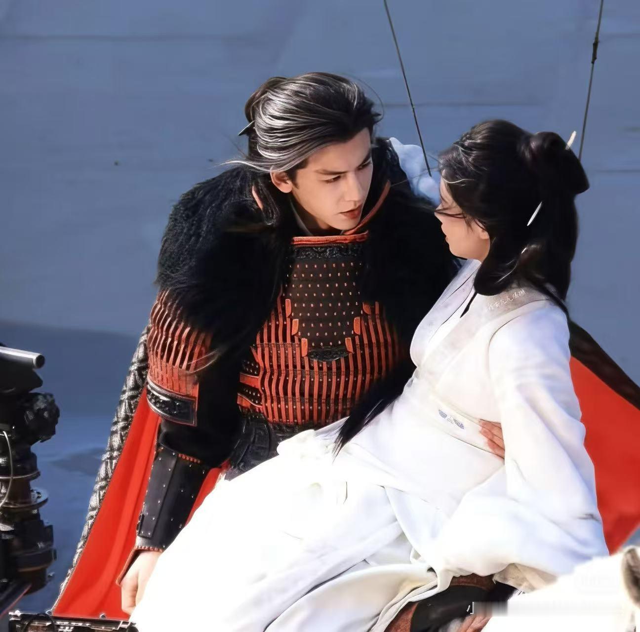 张凌赫林允吻戏路透归鸾这个剧挺期待的，男女主的颜值我都能get，看路透也很能ge