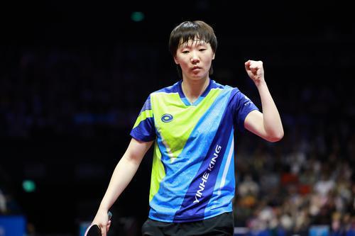 【王曼昱“大心脏”特质不是一天两天】16日晚的全运会乒乓球女单决赛，王曼昱在第六