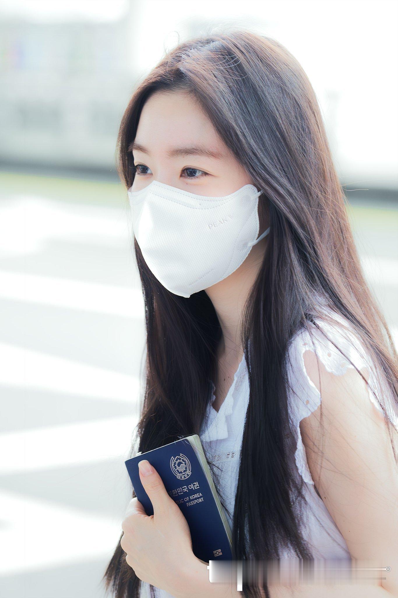 Irene💗裴珠泫 260717 仁川机场出发  irene相关 新闻图前往[