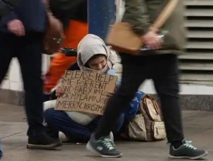 很多人看了斩杀线，以为老美马上要崩溃了，其实不是的，老美的上层依旧歌舞升平，难过