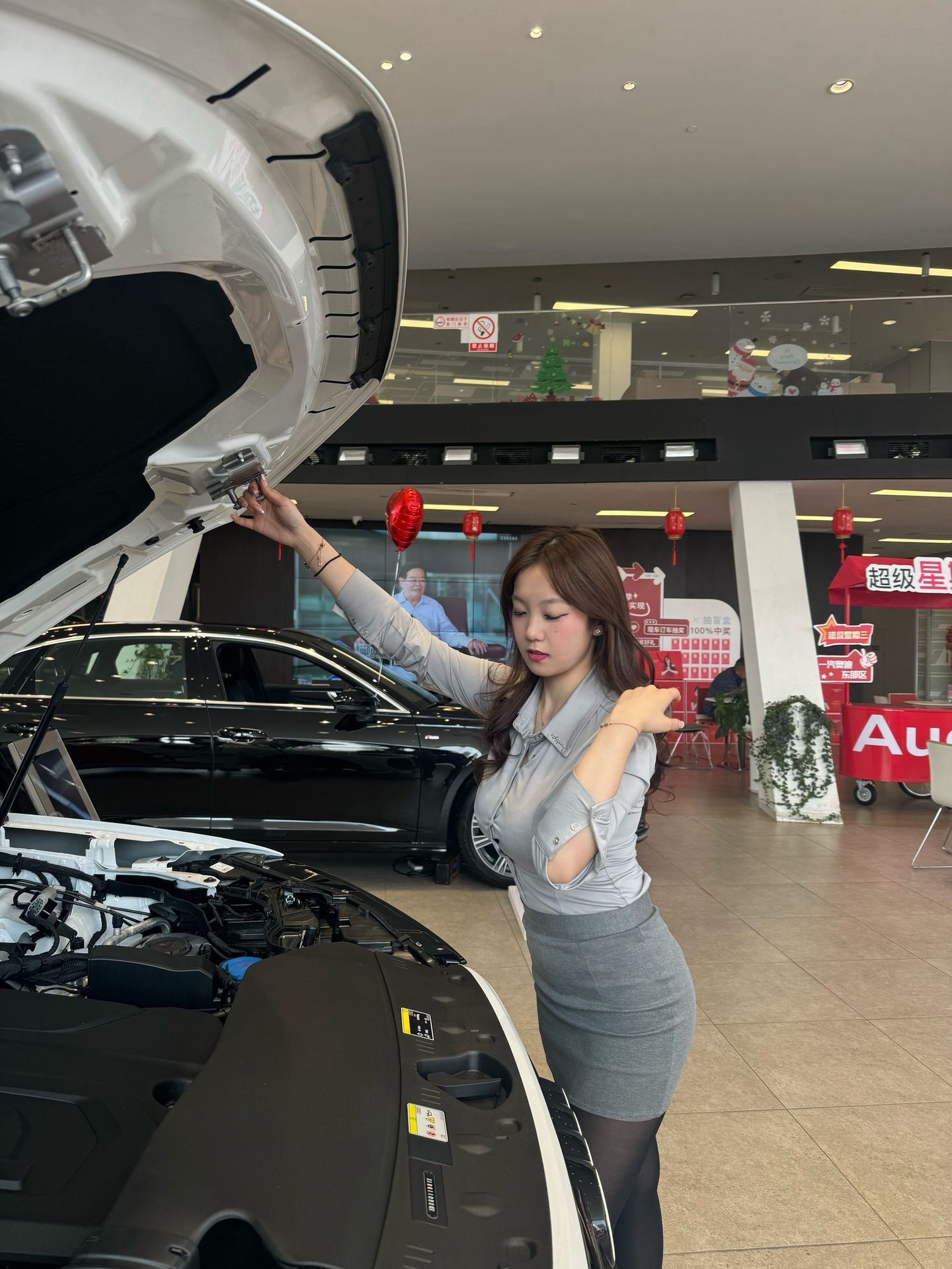 来看一下发动机