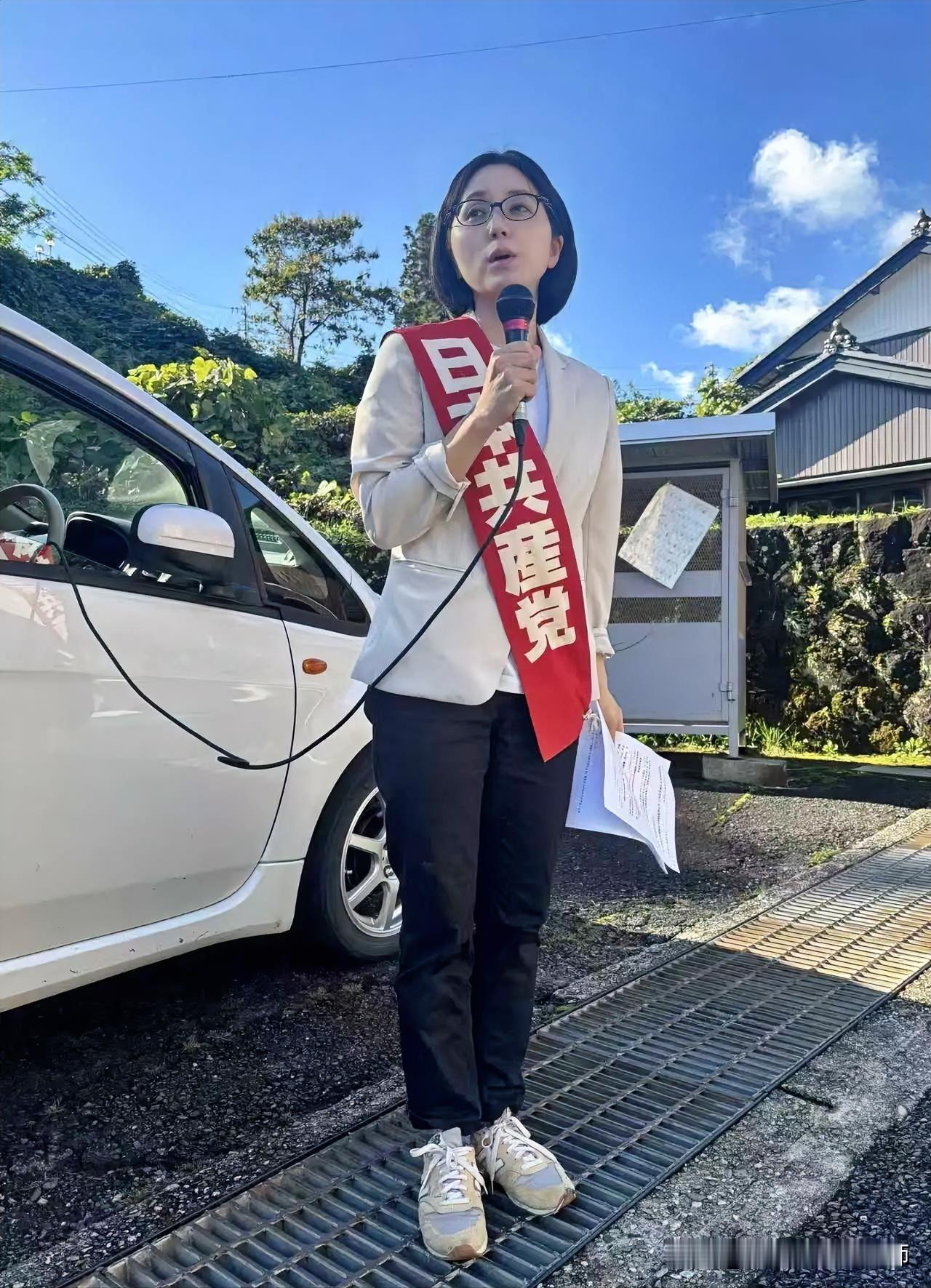 日本共产党中的美女就是多！日本共产党中的女性比例很高，举个例子，日本共产党在东京