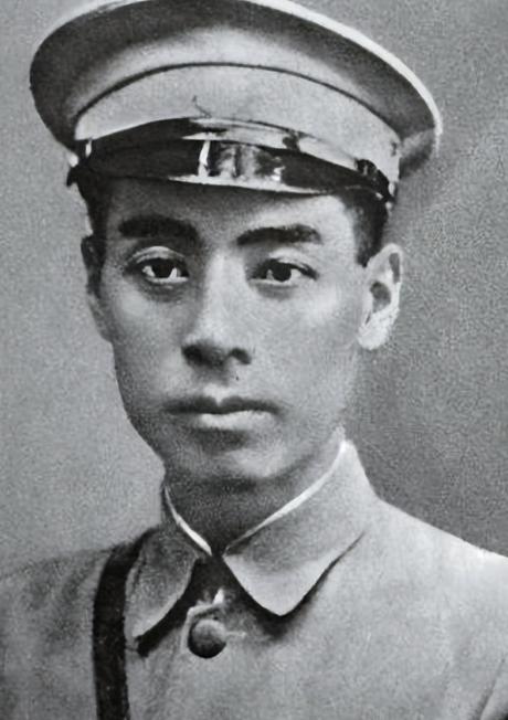 1927年“四一二”政变，周恩来在上海被捕，押至国军二十六军第一师七团团部。团长
