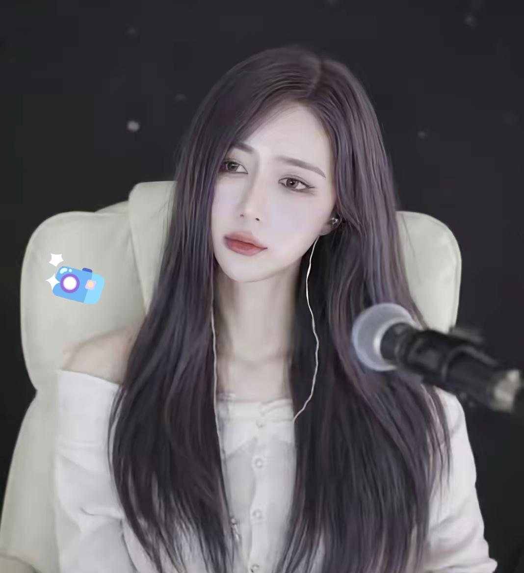 6 月 7 日，韩国女歌手金允雪突然离世，生命永远停在了 28 岁。

6 月 