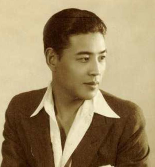 高占非，1904年生，1969年去世，民国时期著名电影男演员。早年投身戏剧，后进